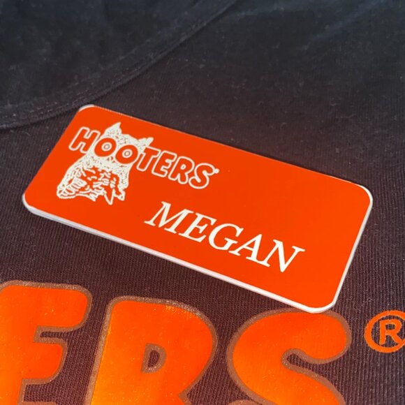 HOOTERS PRE-LOVED UNI - 2 TOPS BOOTIE SHORTS POUCH NAME TAG & NEW TAMARA TIGHTS - Picture 10 of 14